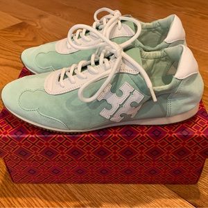 NIB! SOLD OUT! Tory Burch Tory Sneaker